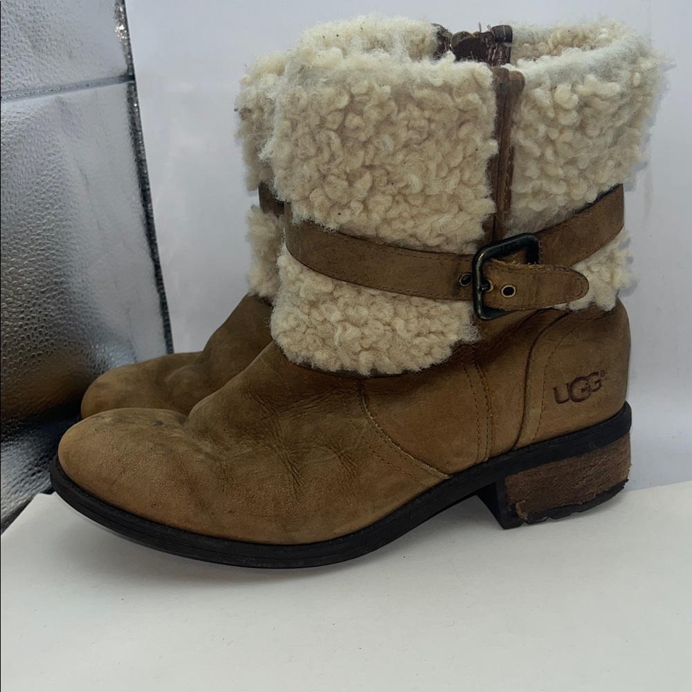 READ Women’s SZ 7 UGG Tan Shearling Boots winter farm work